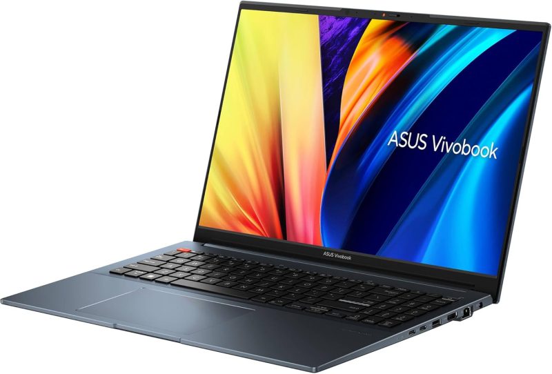 اجرای نرم‌افزار تدوین روی لپ‌تاپ VivoBook Pro 16